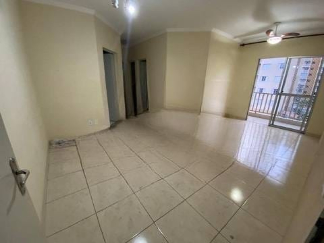 APARTAMENTO À VENDA; 2 DORMITÓRIOS; EM PIRATININGA OSASCO; ESCOLAS HOSPITAIS; AO LADO CASTELO BRANCO; VENHA CONFERIR; R$ 255.000,00