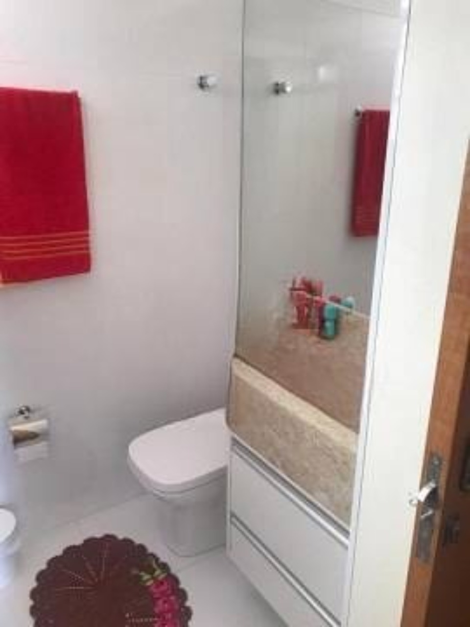 APARTAMENTO À VENDA; 2 DORMITÓRIOS; EM BANDEIRAS OSASCO; DIVERSOS COMERCIOS; ESCOLAS UBS; VENHA CONFERIR; R$ 295.000,00