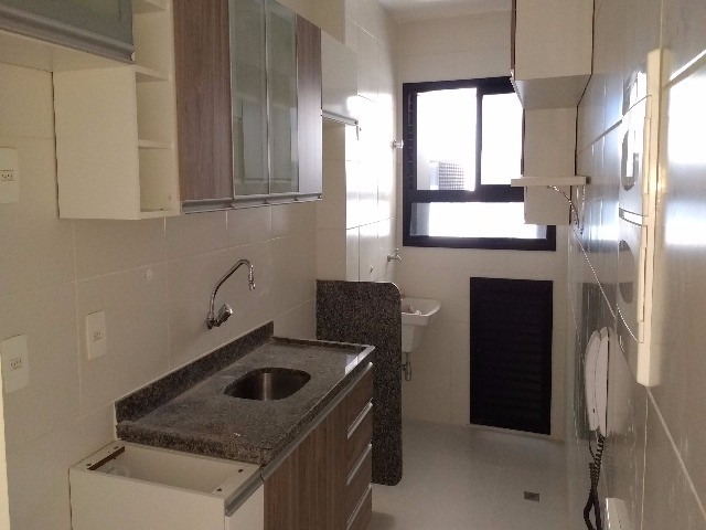 Apartamento para alugar com 2 quartos, 60m² - Foto 28