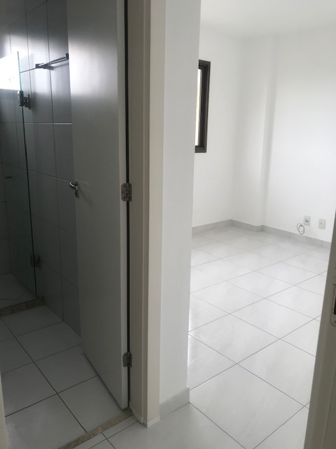 Apartamento à venda e aluguel com 3 quartos, 79m² - Foto 11