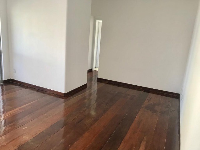 Apartamento à venda com 2 quartos, 75m² - Foto 4