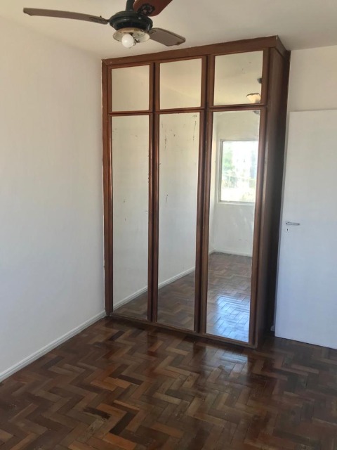 Apartamento à venda com 2 quartos, 75m² - Foto 10