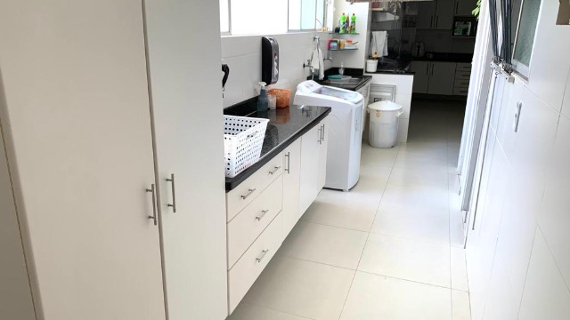 Apartamento à venda com 4 quartos, 220m² - Foto 26