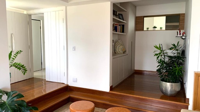 Apartamento à venda com 4 quartos, 220m² - Foto 2