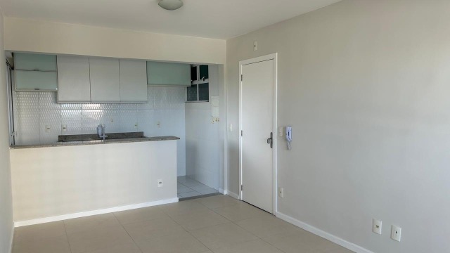 Apartamento à venda com 2 quartos, 85m² - Foto 10