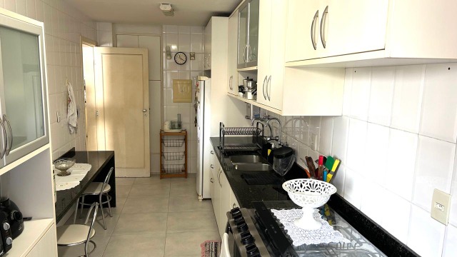 Apartamento à venda com 4 quartos, 200m² - Foto 40