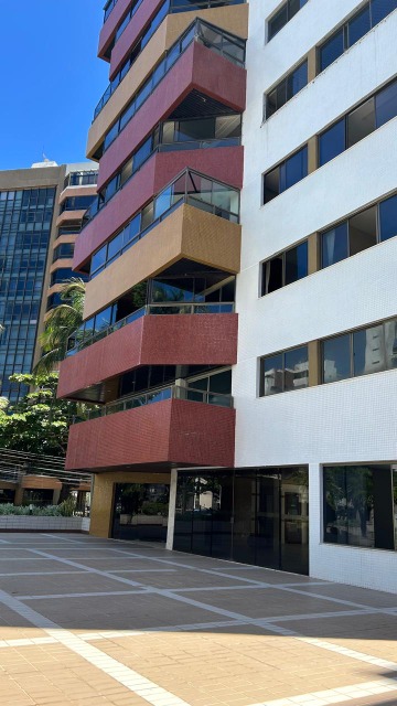 Apartamento à venda com 4 quartos, 191m² - Foto 2