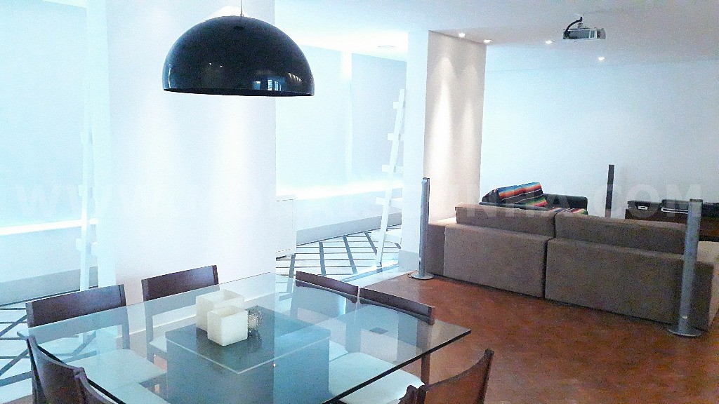 Apartamento à venda com 3 quartos, 202m² - Foto 1