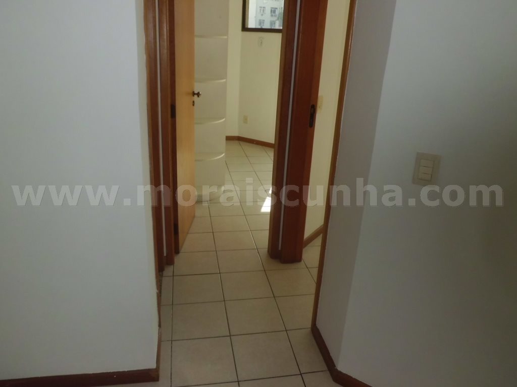 Apartamento para alugar com 2 quartos, 85m² - Foto 3