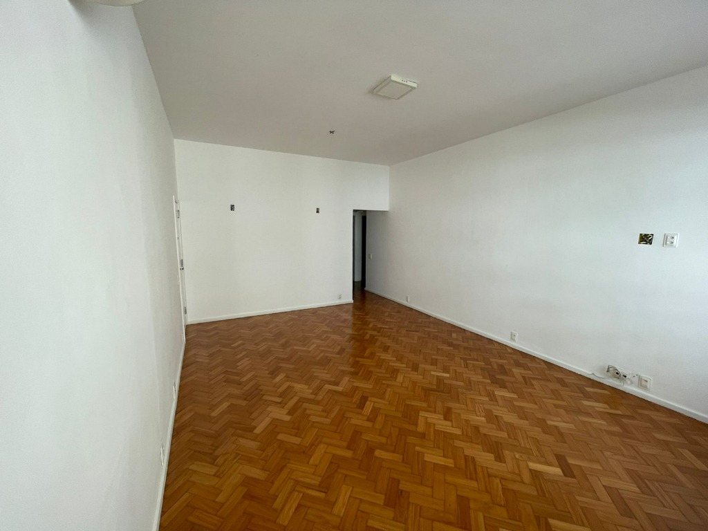 Apartamento à venda com 3 quartos, 110m² - Foto 2