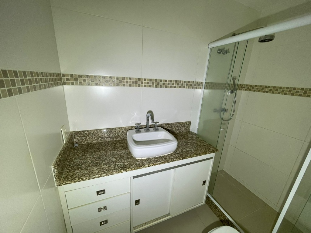 Apartamento à venda com 3 quartos, 110m² - Foto 3