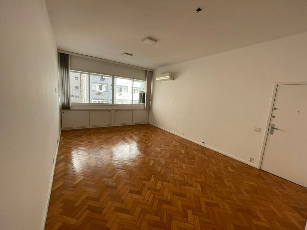 Apartamento à venda com 3 quartos, 110m² - Foto 1