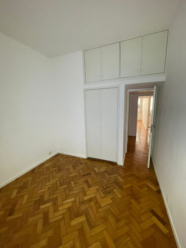 Apartamento à venda com 3 quartos, 110m² - Foto 7