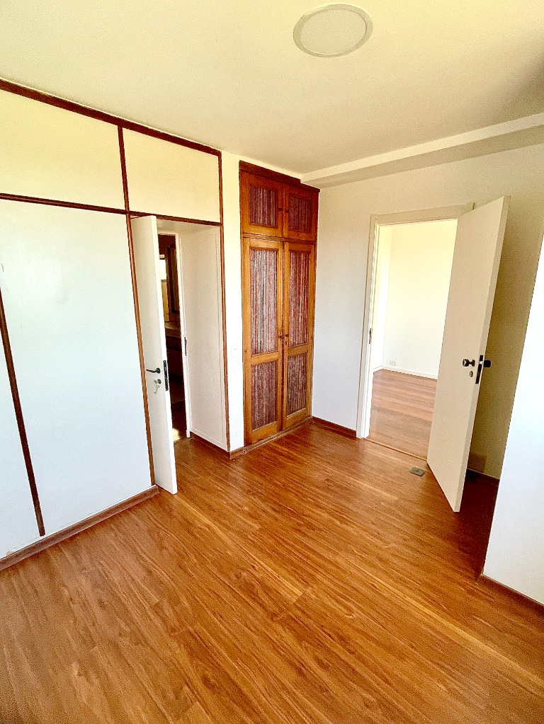 Apartamento à venda e aluguel com 4 quartos, 269m² - Foto 9