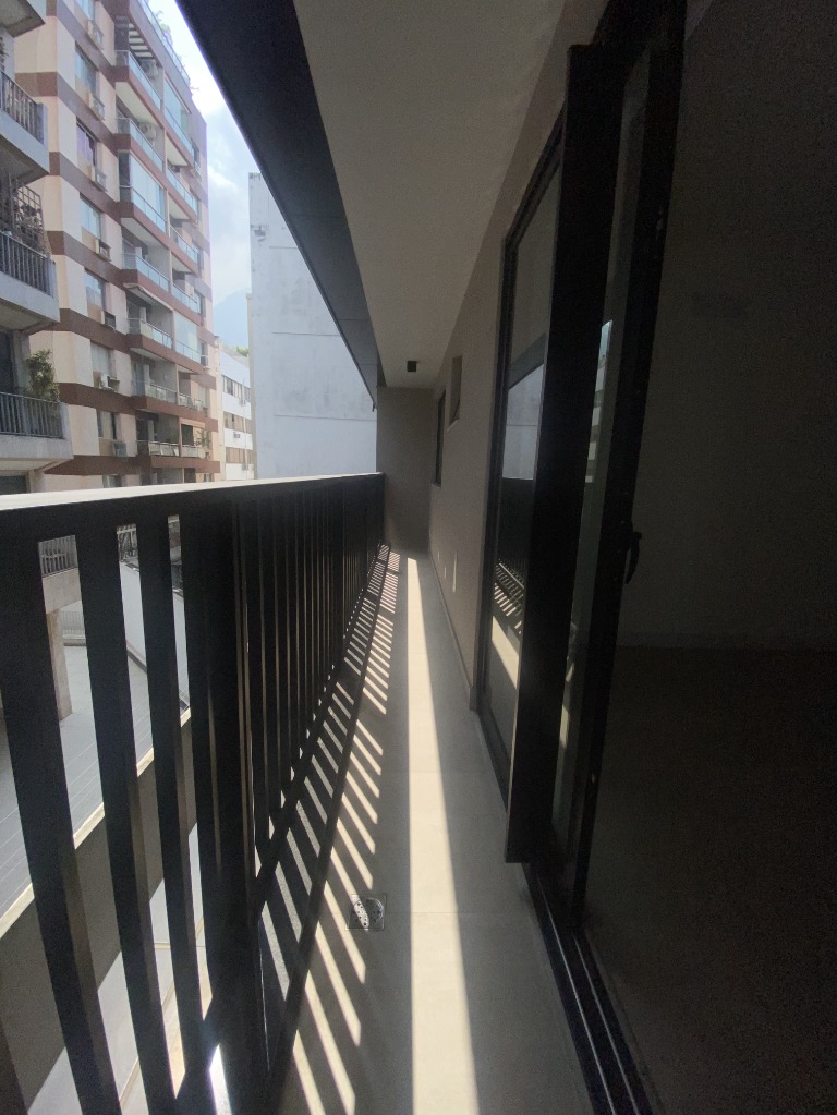 Apartamento à venda com 3 quartos, 164m² - Foto 9