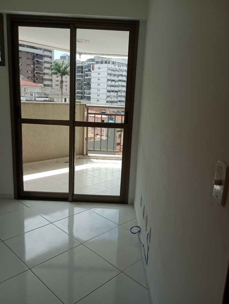 Apartamento para alugar com 2 quartos, 85m² - Foto 18