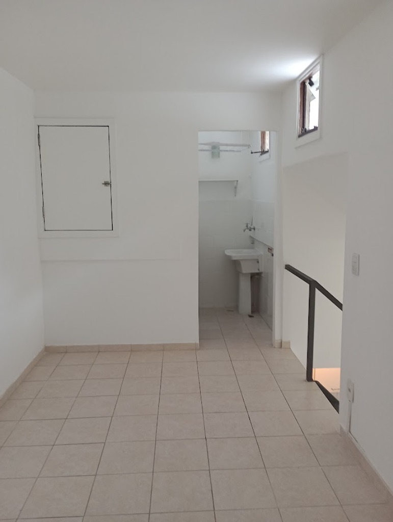 Casa para alugar com 2 quartos, 56m² - Foto 18