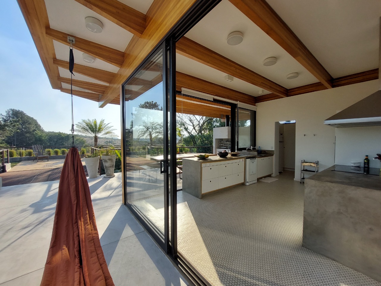 Casa de Condomínio à venda com 3 quartos, 384m² - Foto 4