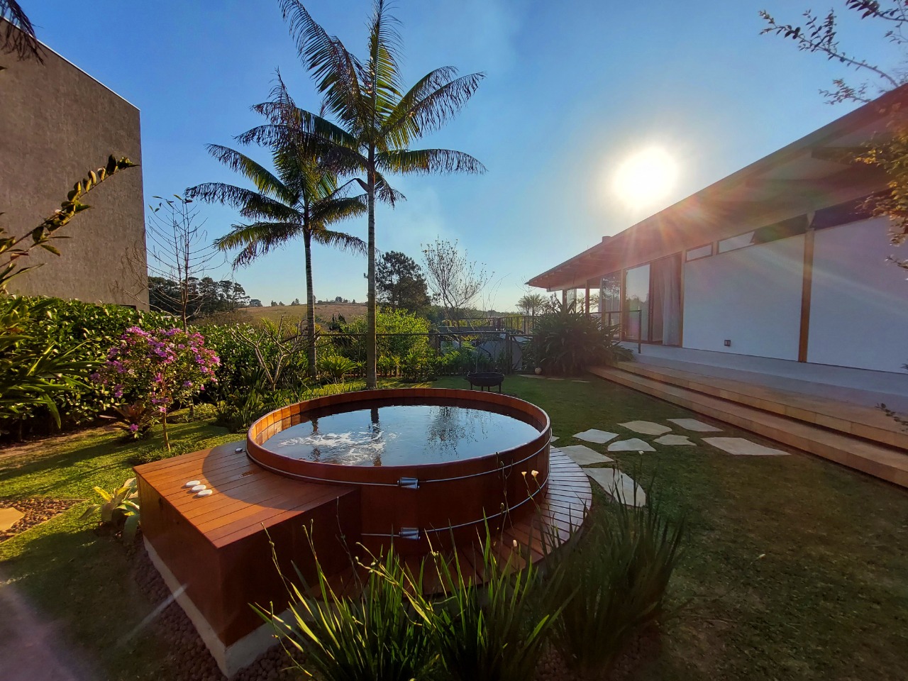 Casa de Condomínio à venda com 3 quartos, 384m² - Foto 2