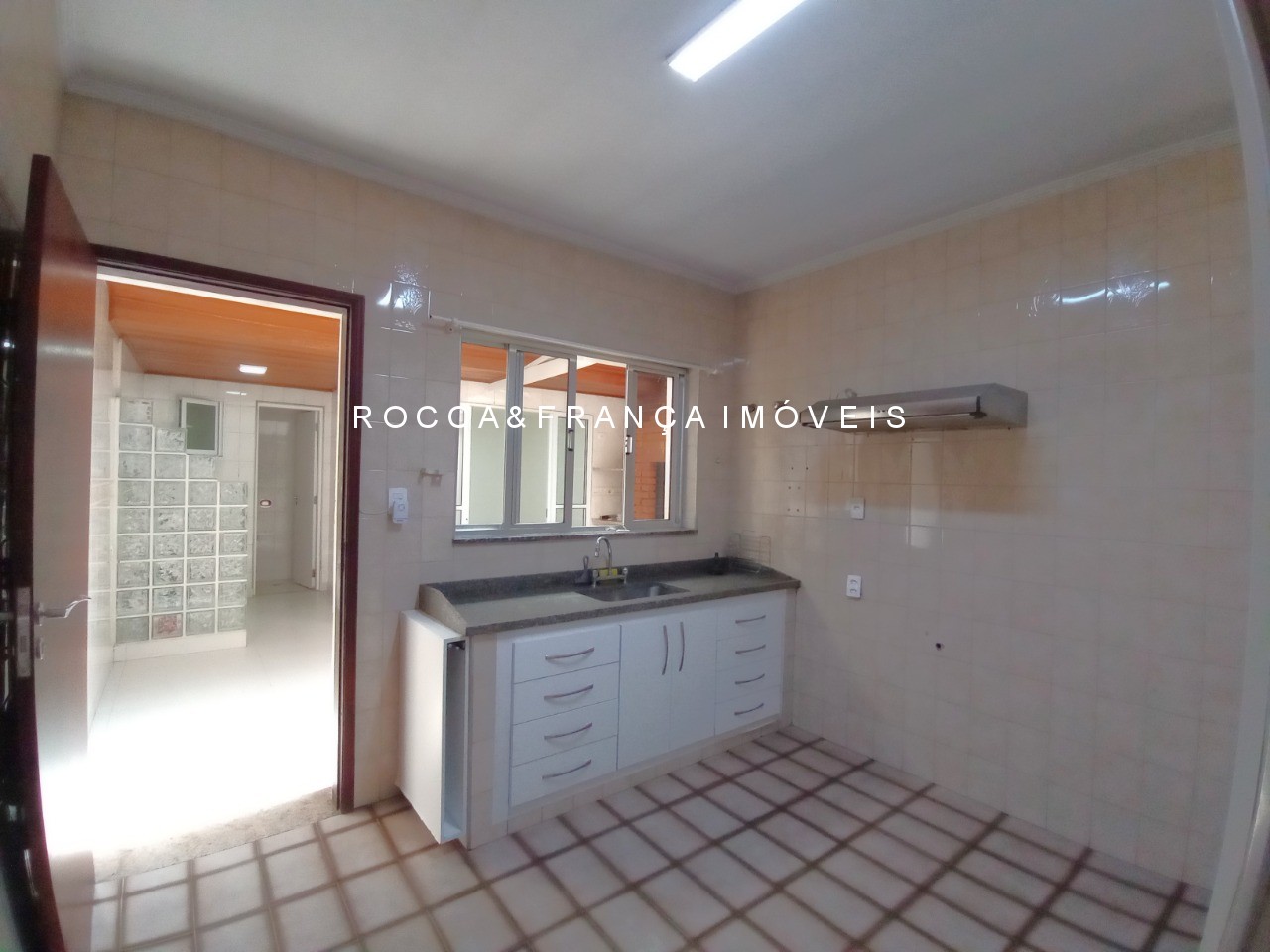 Casa à venda com 2 quartos, 110m² - Foto 24