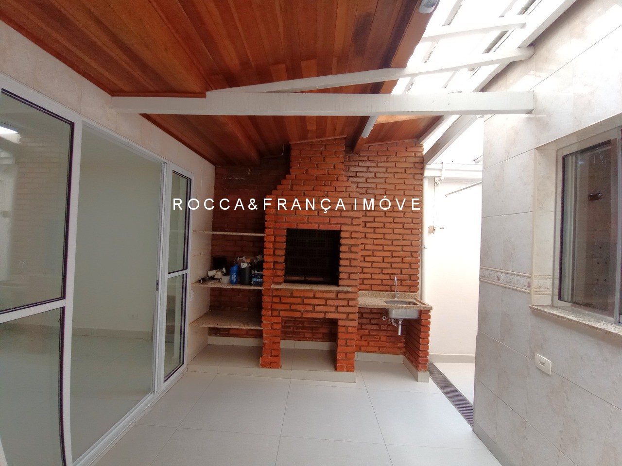 Casa à venda com 2 quartos, 110m² - Foto 27