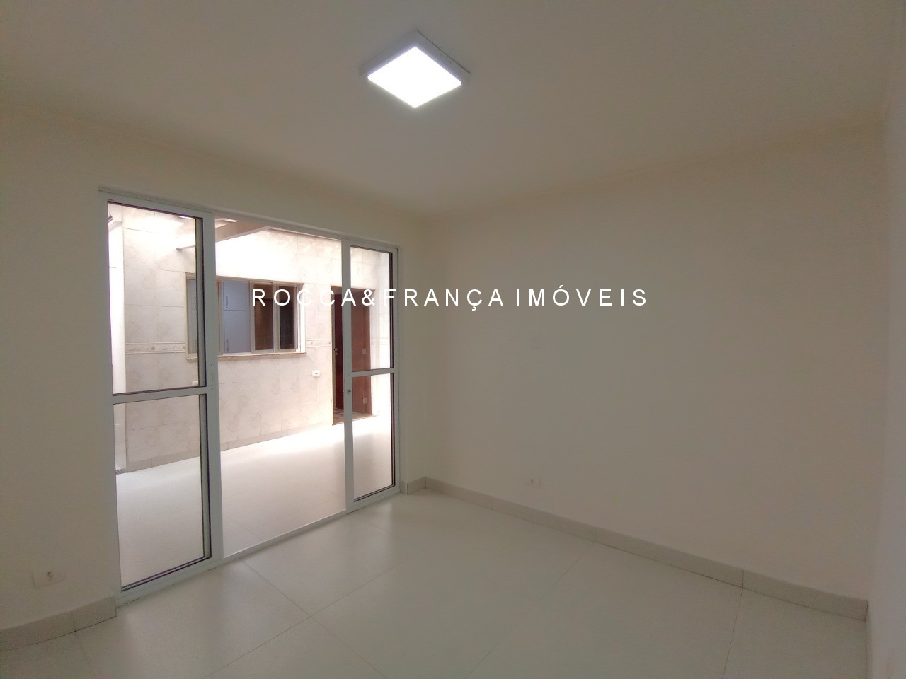 Casa à venda com 2 quartos, 110m² - Foto 29