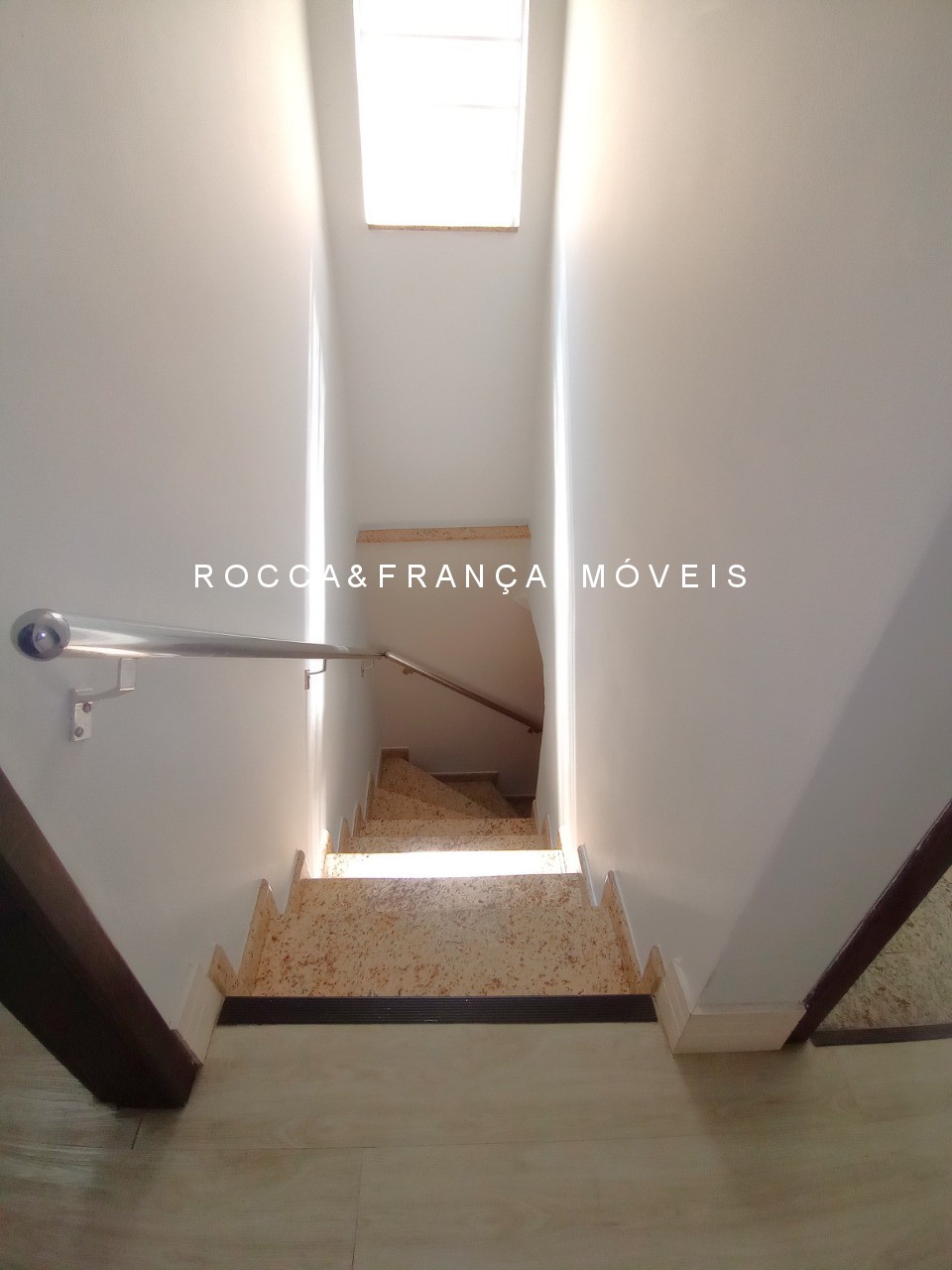 Casa à venda com 2 quartos, 110m² - Foto 9