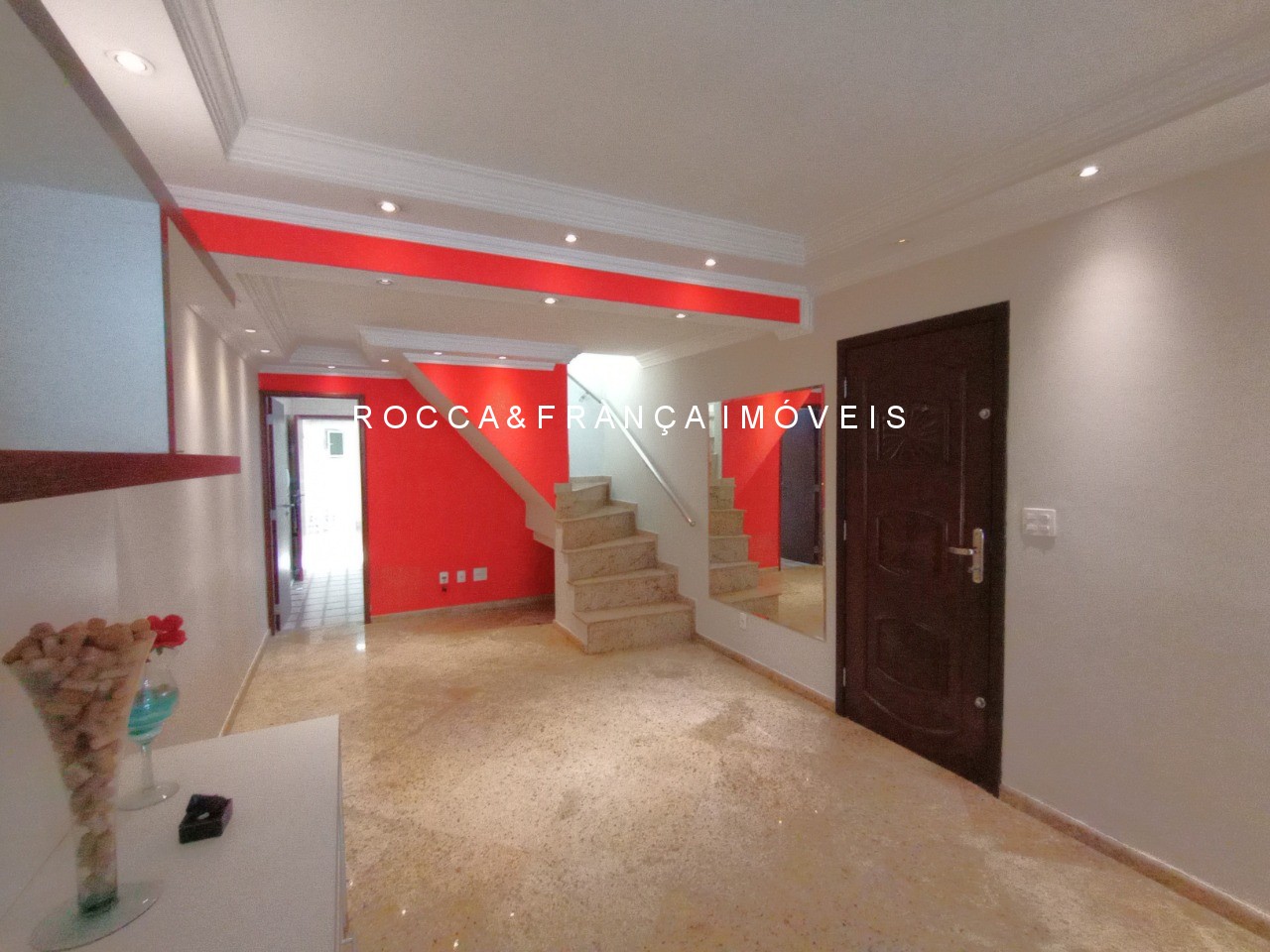 Casa à venda com 2 quartos, 110m² - Foto 3