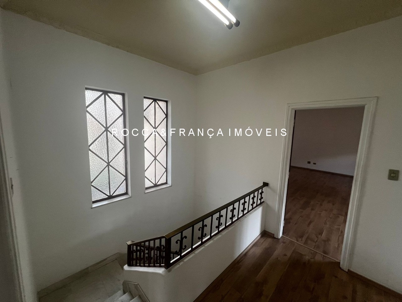 Prédio Inteiro à venda e aluguel, 600m² - Foto 2