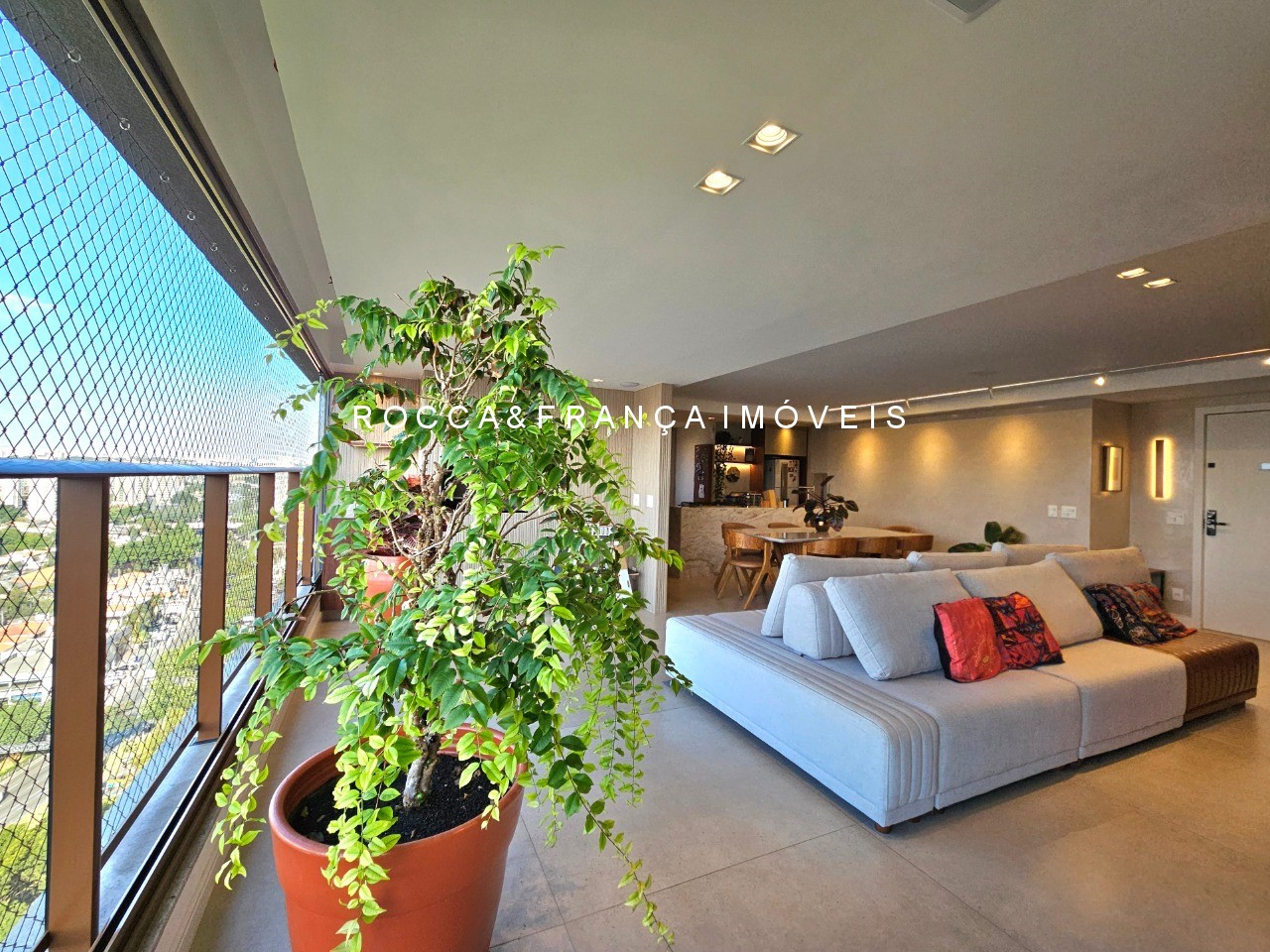 Apartamento à venda com 3 quartos, 146m² - Foto 4