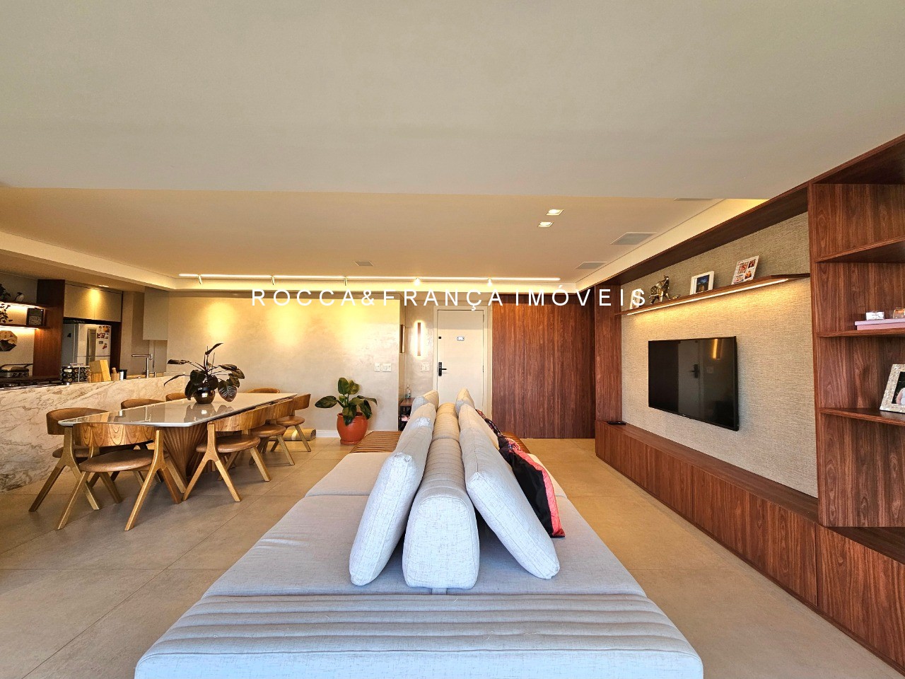 Apartamento à venda com 3 quartos, 146m² - Foto 1