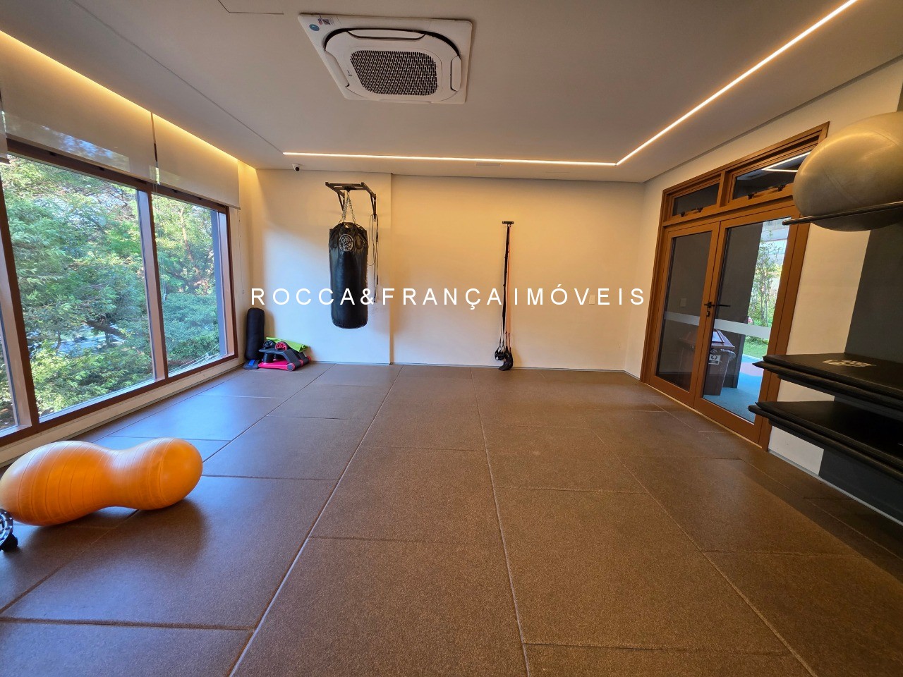 Apartamento à venda com 3 quartos, 146m² - Foto 48