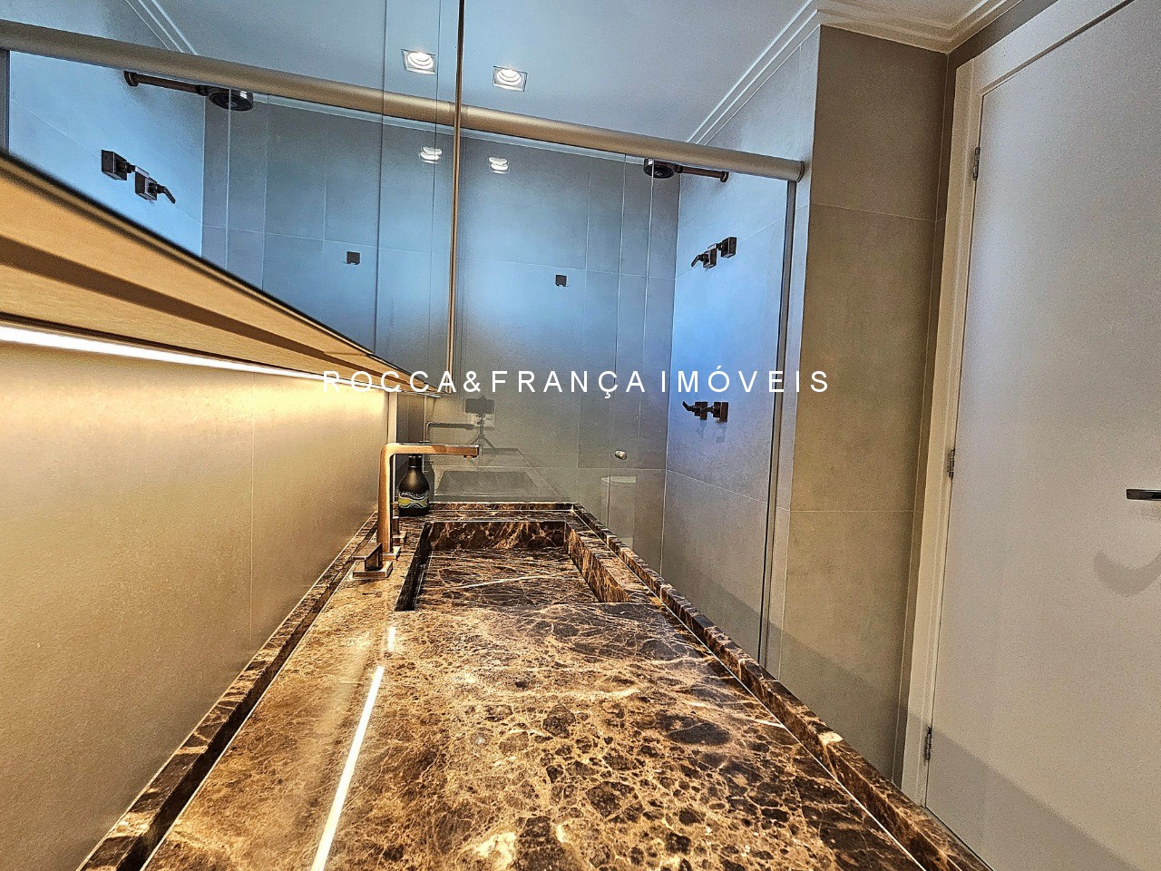 Apartamento à venda com 3 quartos, 146m² - Foto 21