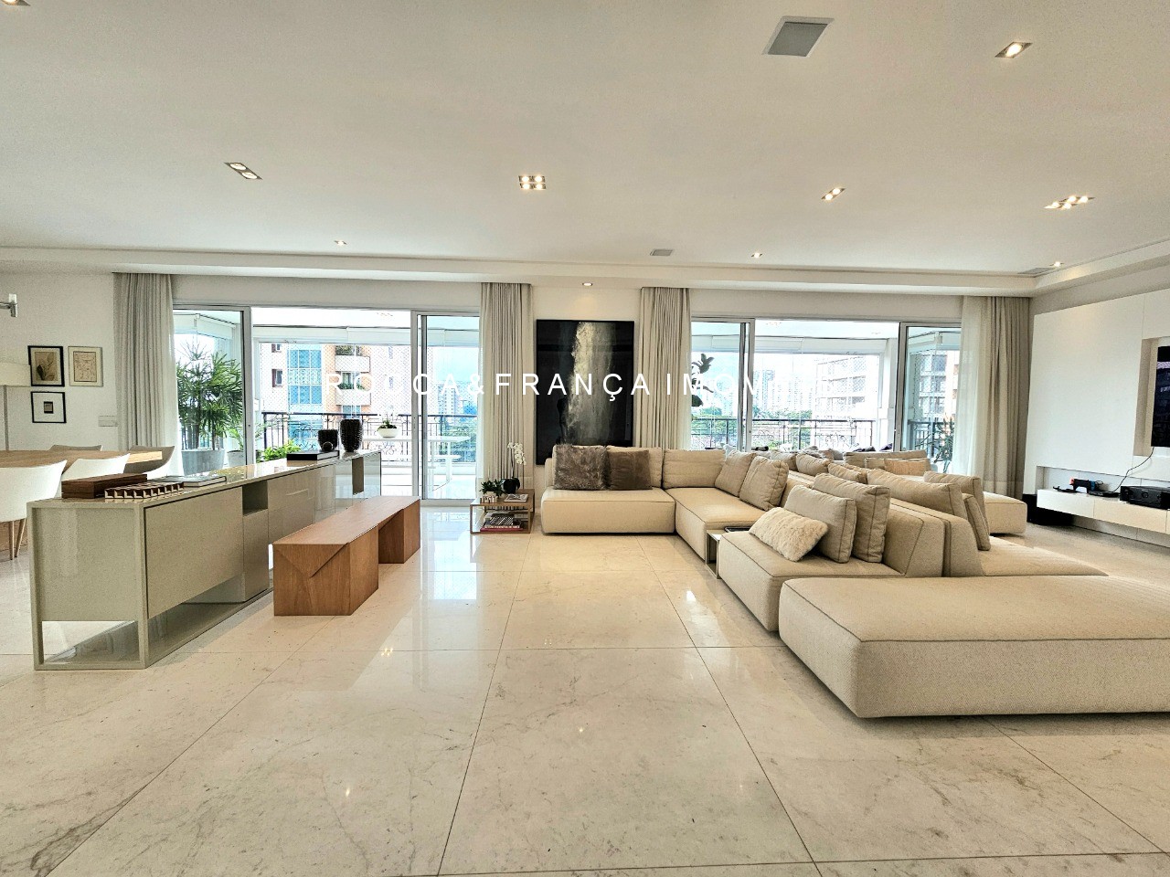 Apartamento, 4 quartos, 400 m² - Foto 1
