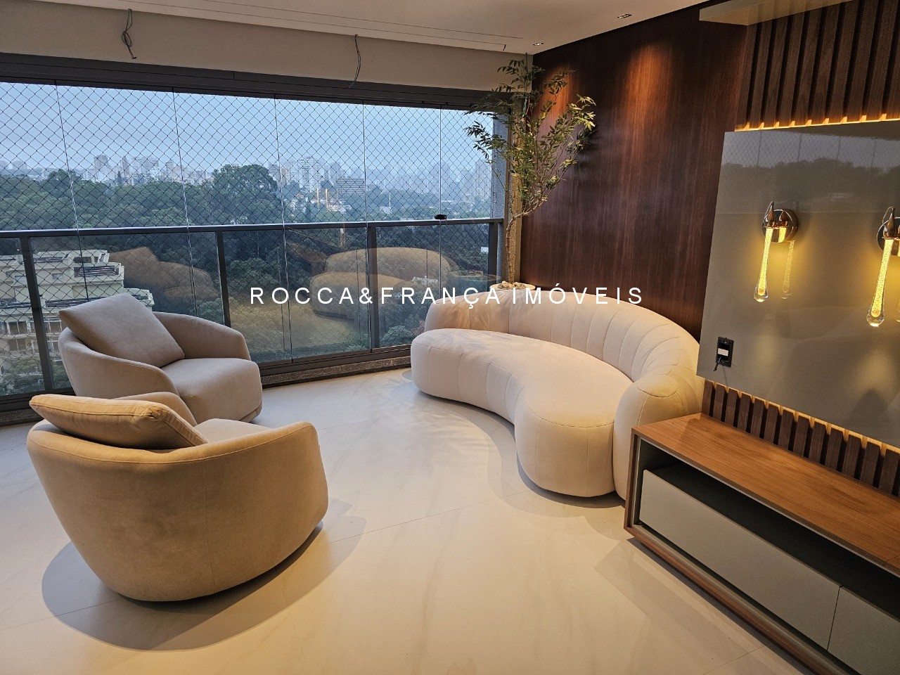Apartamento à venda com 3 quartos, 186m² - Foto 4