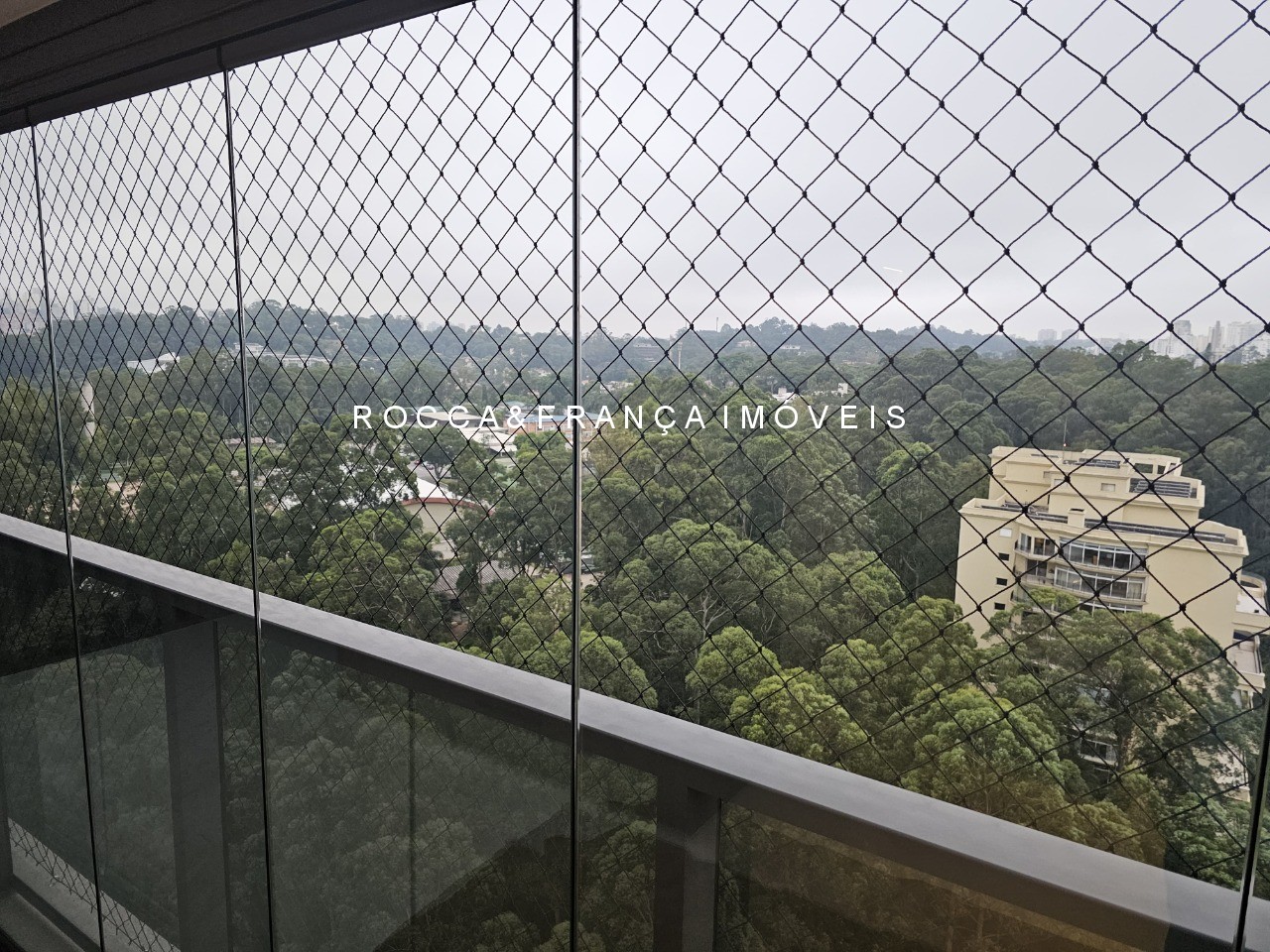 Apartamento à venda com 3 quartos, 186m² - Foto 11