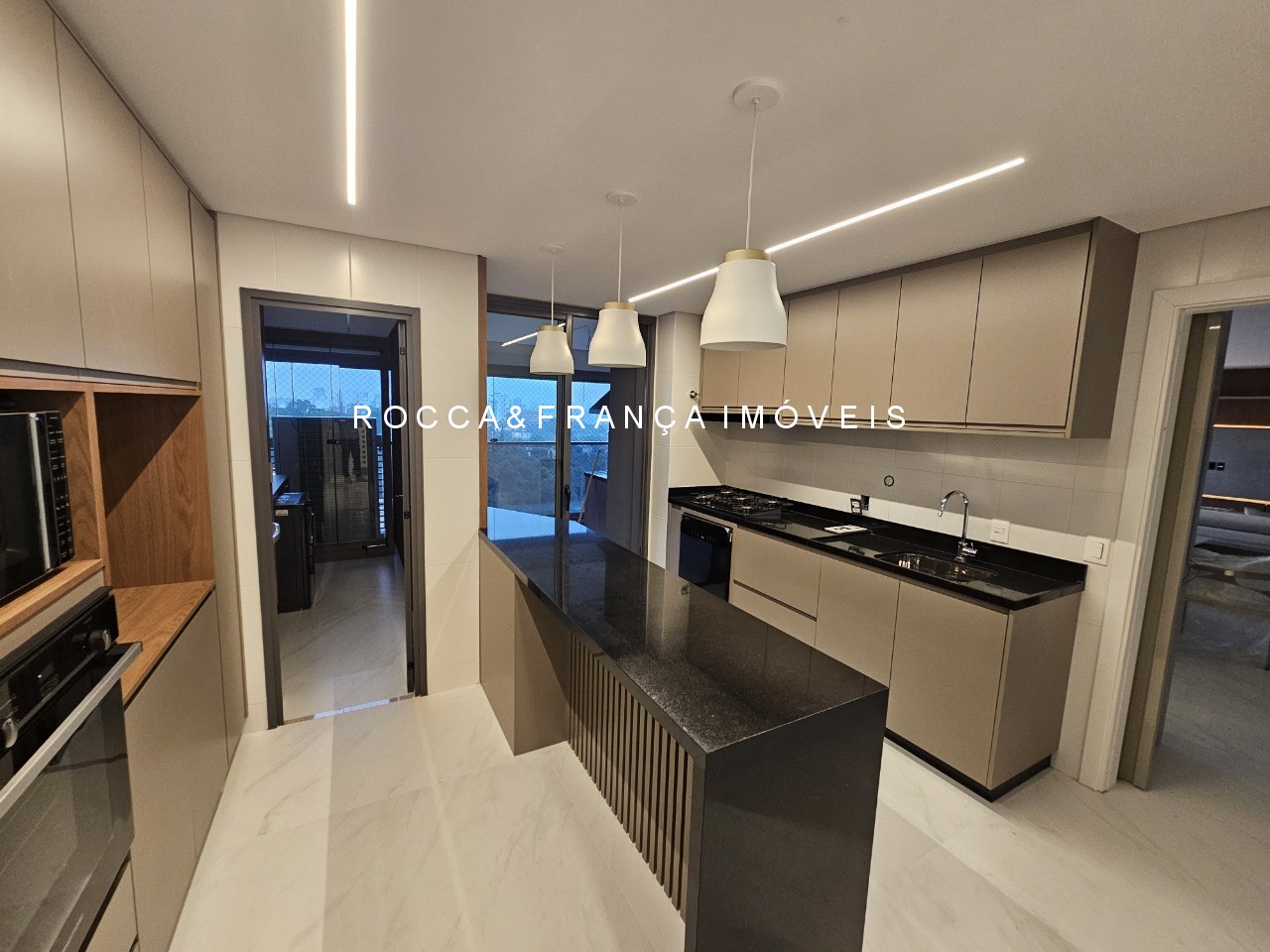 Apartamento à venda com 3 quartos, 186m² - Foto 7