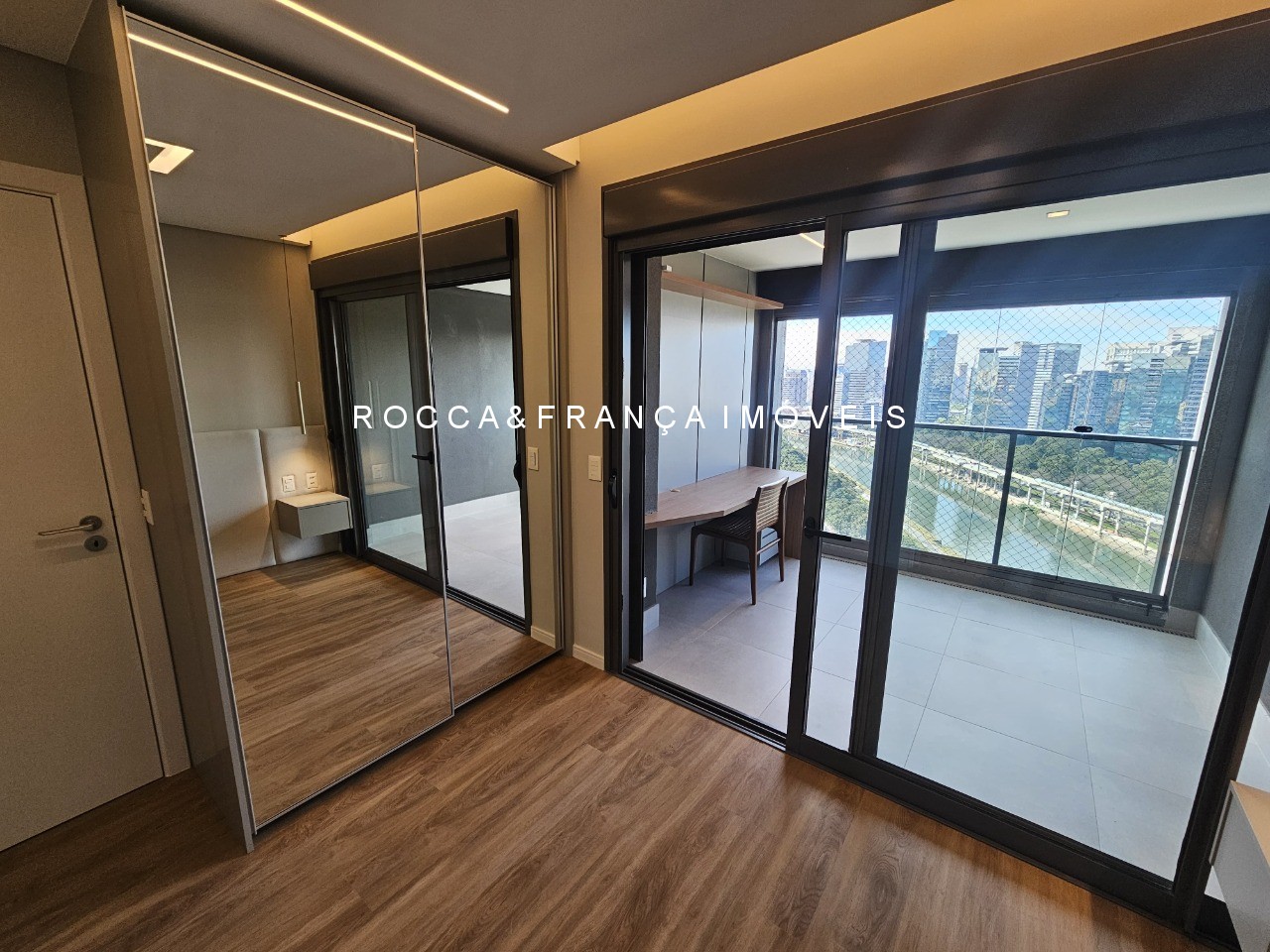 Apartamento à venda com 3 quartos, 186m² - Foto 15