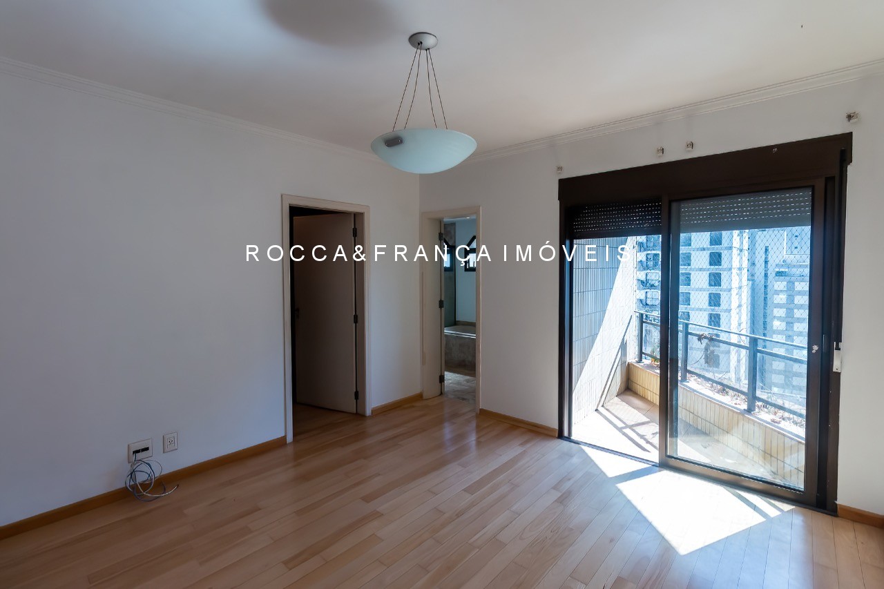 Apartamento, 3 quartos, 240 m² - Foto 9