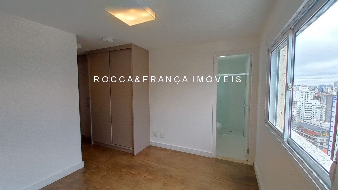 Apartamento para alugar com 3 quartos, 143m² - Foto 13