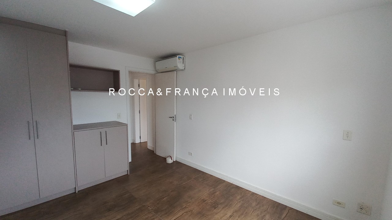Apartamento para alugar com 3 quartos, 143m² - Foto 9