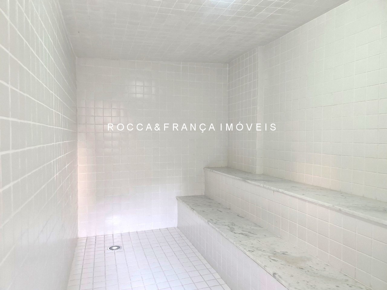 Apartamento para alugar com 3 quartos, 143m² - Foto 32