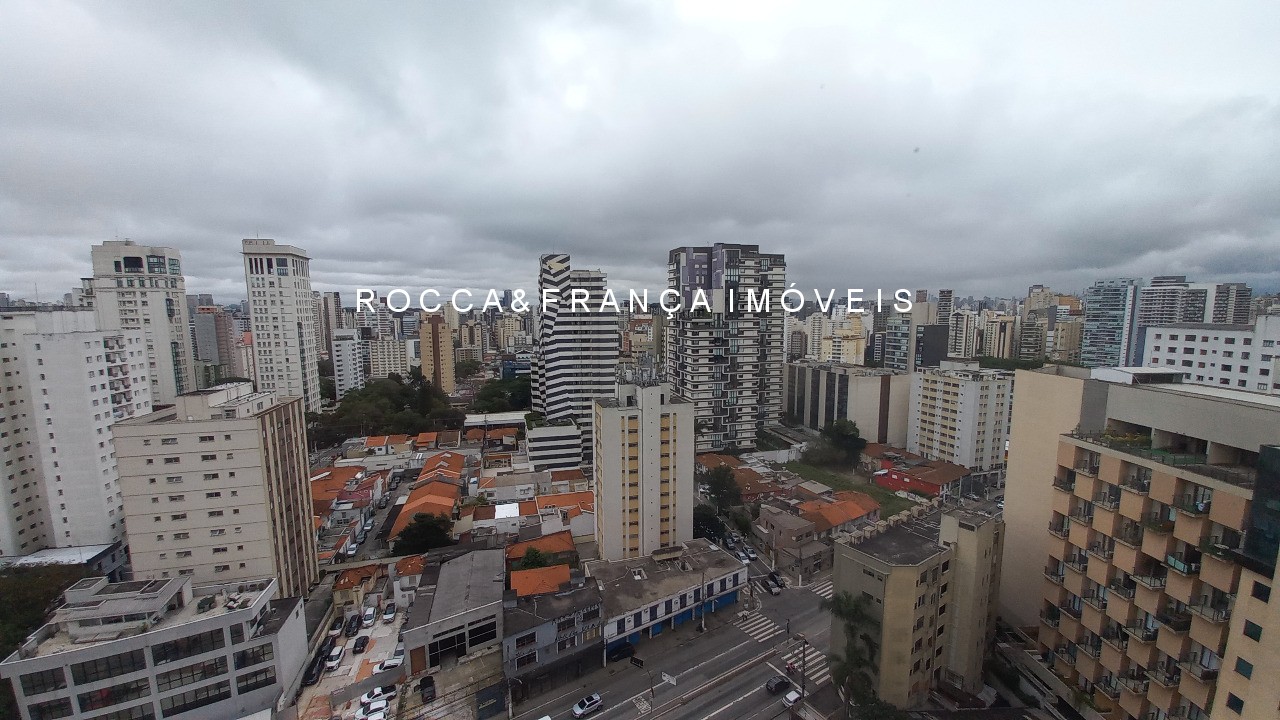 Apartamento para alugar com 3 quartos, 143m² - Foto 14