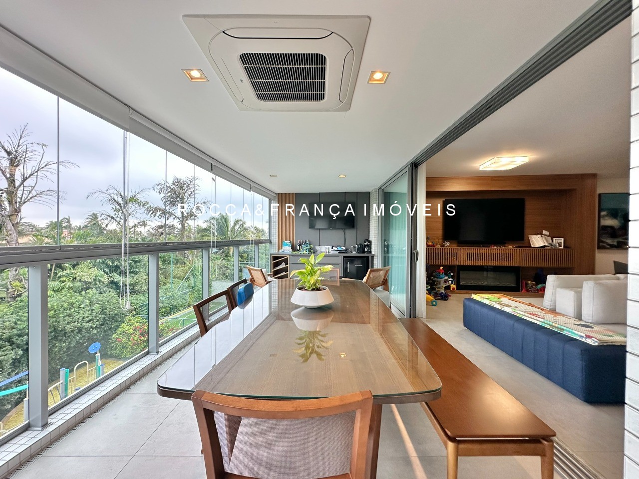 Apartamento à venda com 3 quartos, 174m² - Foto 1