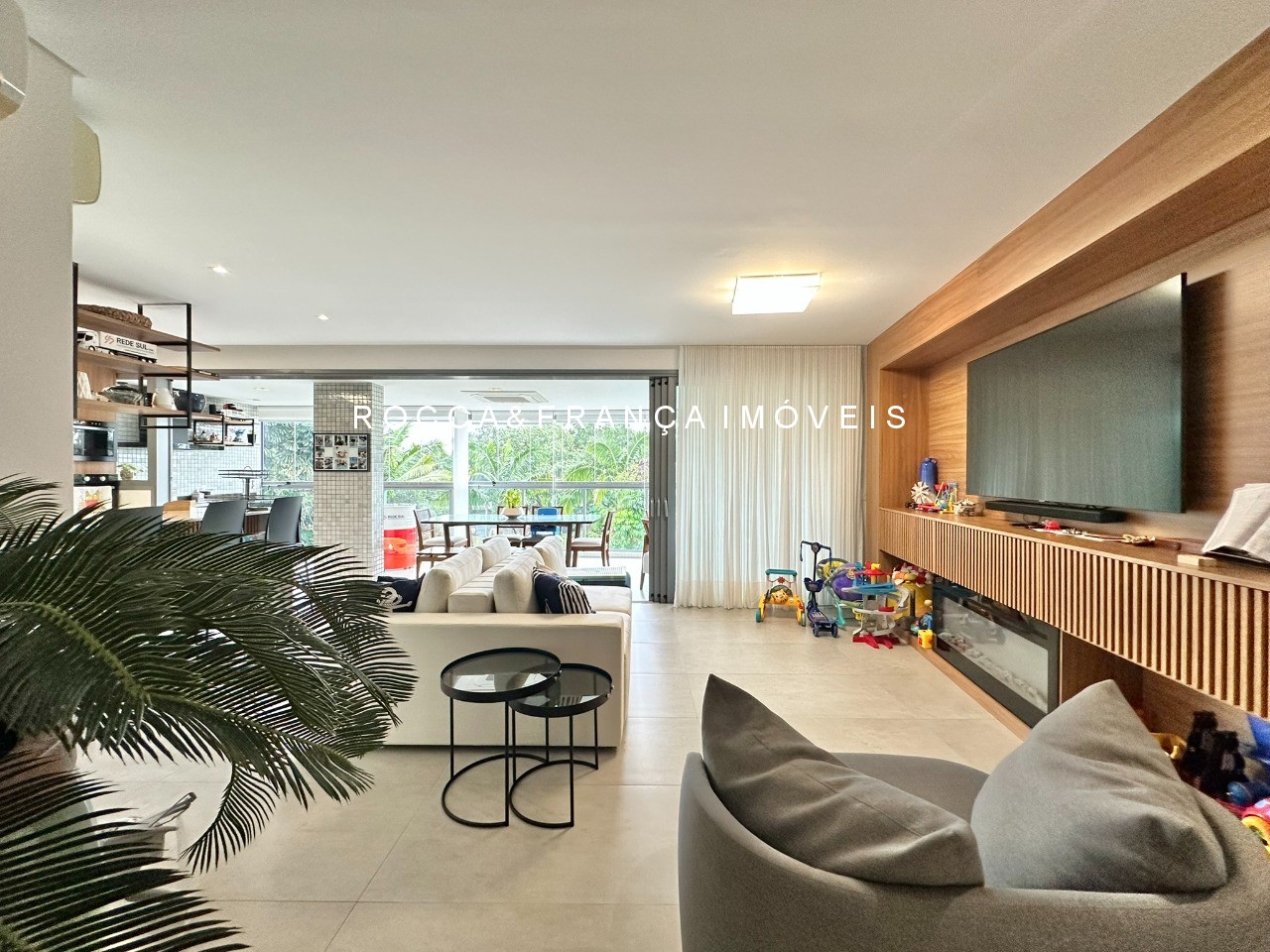 Apartamento à venda com 3 quartos, 174m² - Foto 15