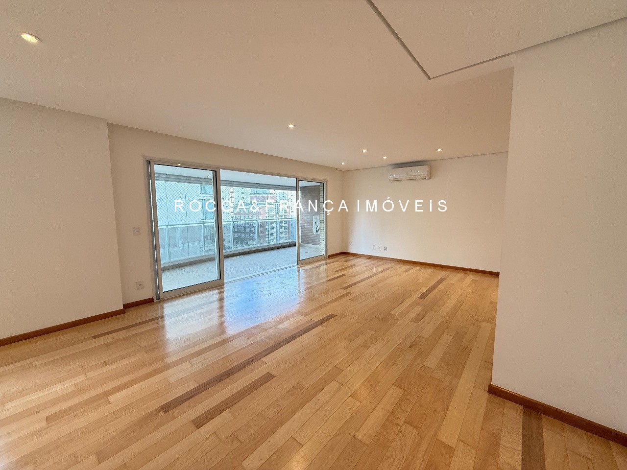 Apartamento, 3 quartos, 166 m² - Foto 1