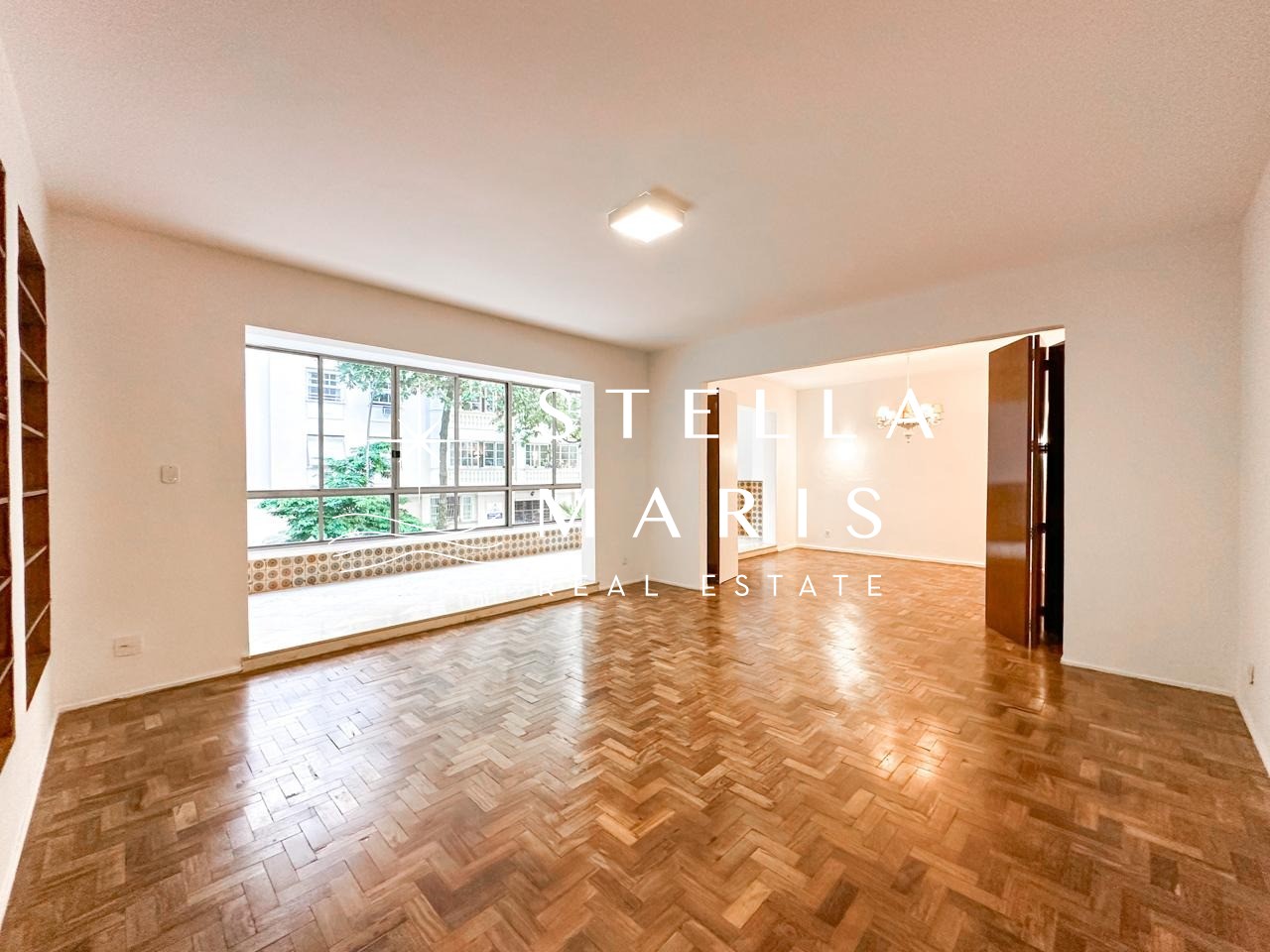 Apartamento à venda com 4 quartos, 192m² - Foto 1