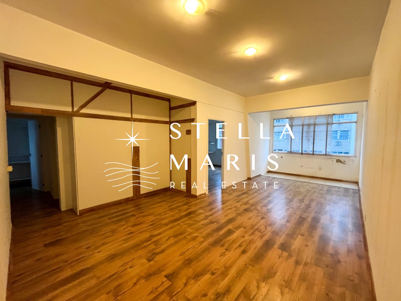 Apartamento à venda com 3 quartos, 158m² - Foto 2