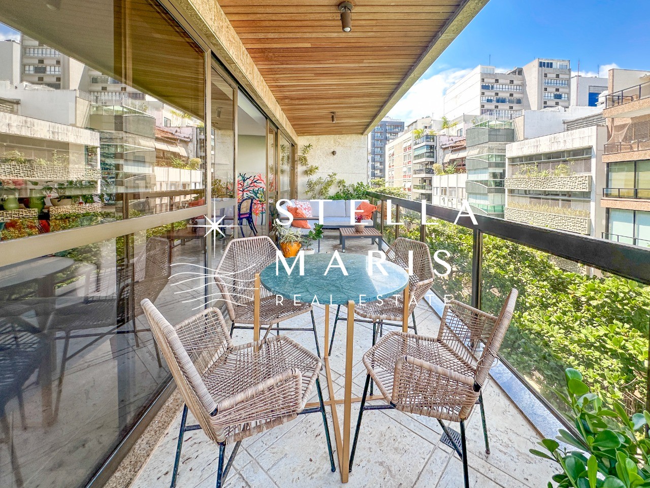 Apartamento à venda com 4 quartos, 227m² - Foto 6