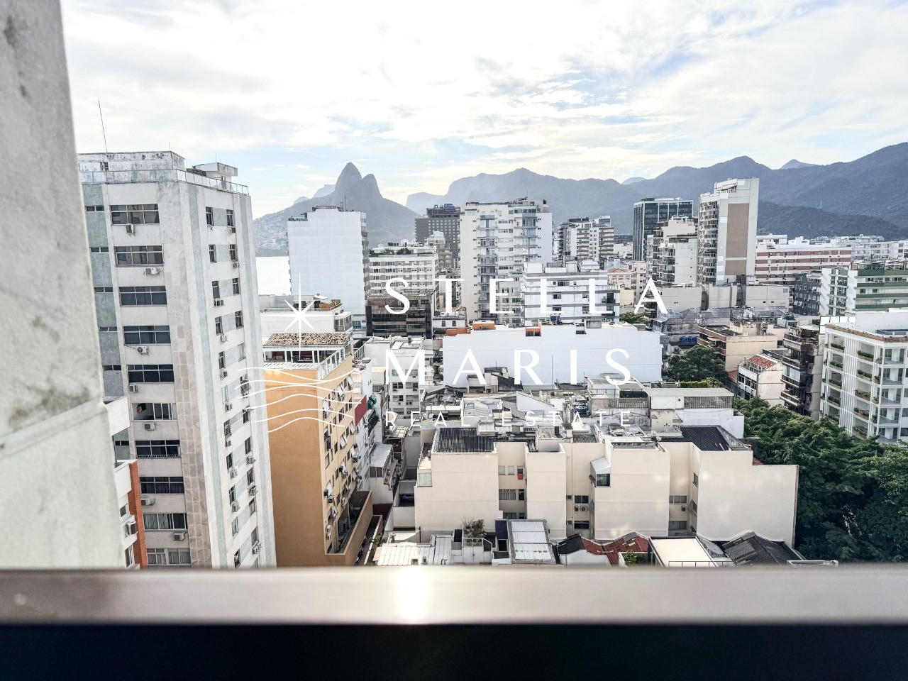 Apartamento para alugar com 4 quartos, 250m² - Foto 12